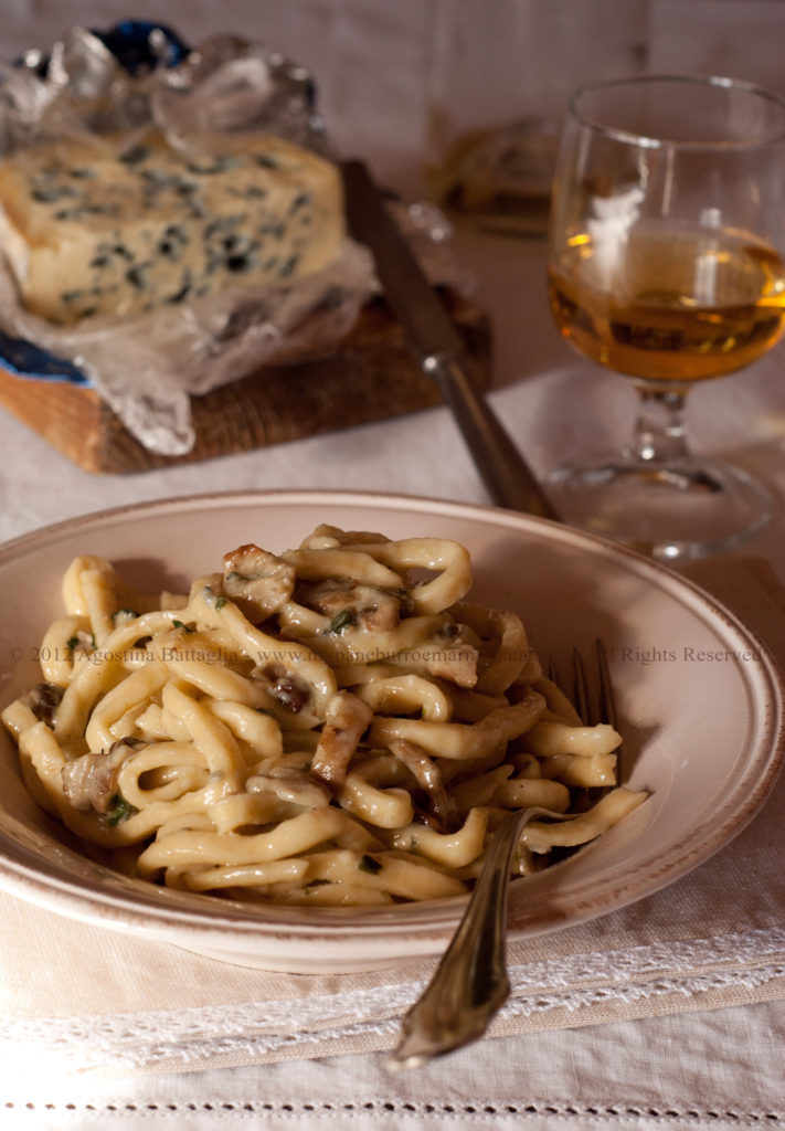 spaghetti alla chitarra funghi lou blau